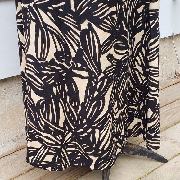 GAP Black / Cream Print Maxi Dress w/ pockets! - 6 - Picture 5 of 8